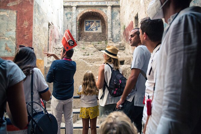 Priority Access Pompeii & Mt. Vesuvius Full day from Sorrento - Lunch near Pompeii before the mountain