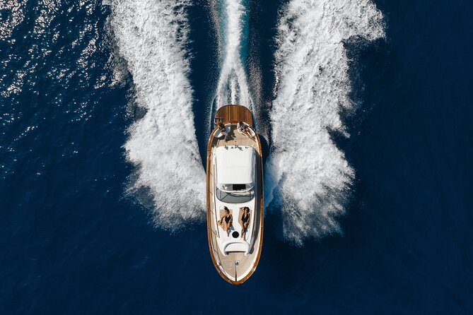 Private Amalfi Coast Tour in a Apreamare 38ft DIAMOND Boat - Why a private boat is useful on this coast