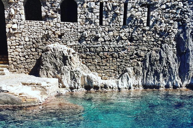 Private boat excursion to Capri from Sorrento - 7 hours - The Blue Grotto: famous, beautiful, and time-consuming