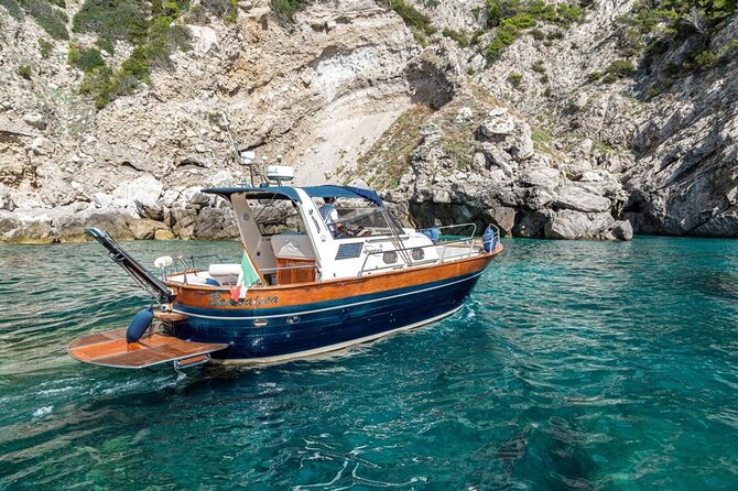 Private Boat Tour from Sorrento to Positano & Amalfi–Apreamare 10 - Why the Amalfi Coast works best from a boat