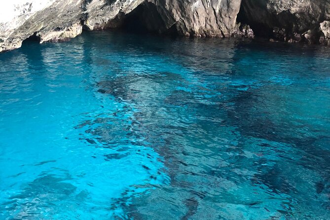Private Boat Tour to discover Capri - Cascatella di Massa Lubrense: a small opening act