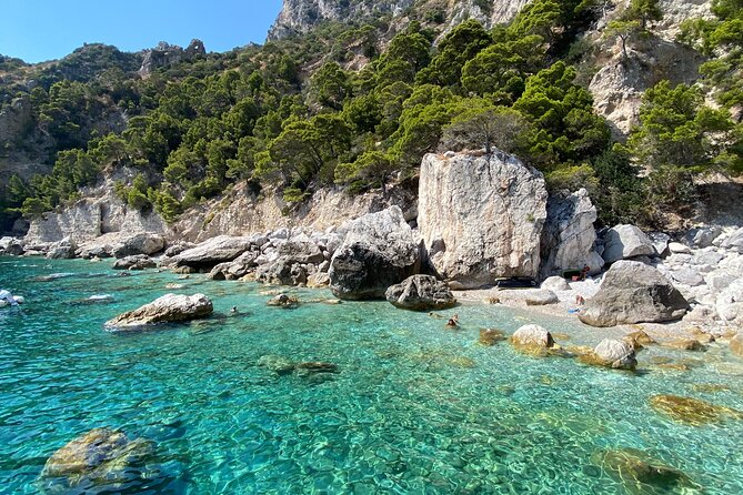 Private boat trip to Capri - Why seeing Capri by private boat makes sense