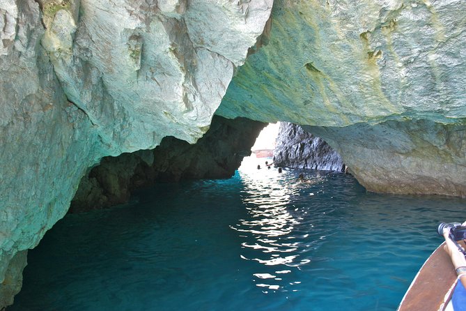 PRIVATE CAPRI ISLAND & BLUE GROTTO Full Day boat tour. - Swimming, lunch, and the onboard comforts