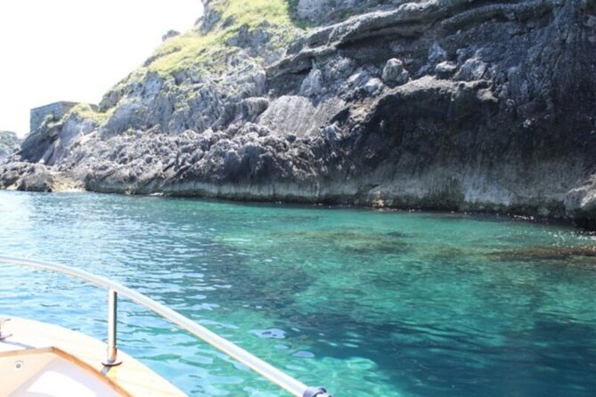 Private Capri Luxury Boat Experience: Cruise, Swim & Sunbathe - Practical details that can make the day smoother