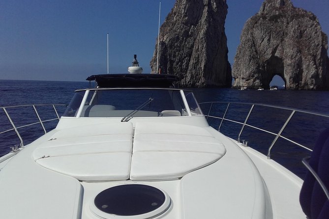 Private Cruise around Capri - yacht 40' - Why a private yacht changes the Capri experience