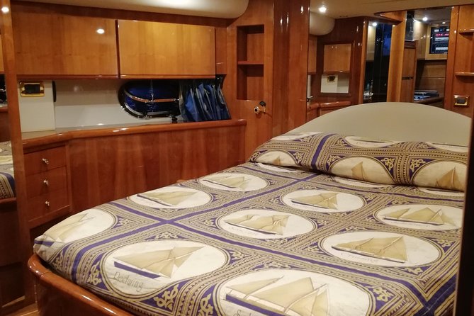 Private Cruise around Capri - yacht 50' - Nerano adds an Amalfi Coast stop