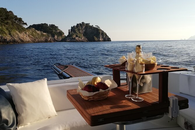 Private Cruise to Capri and Amalfi coast from Positano or Amalfi - yacht 40' - Who will get the most from this cruise