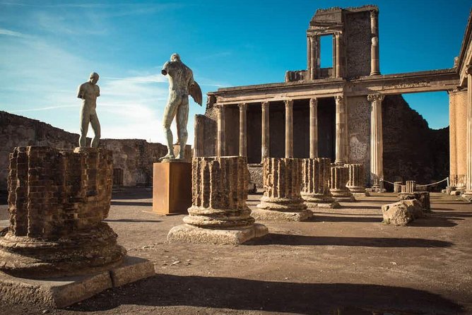 Private Guided Tour Of Capri - Sorrento & Pompeii - Starting from Naples and reaching Capri