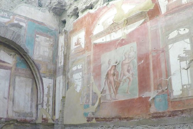 Private Pompeii and Herculaneum from SORRENTO - The optional winery stop adds a local finish