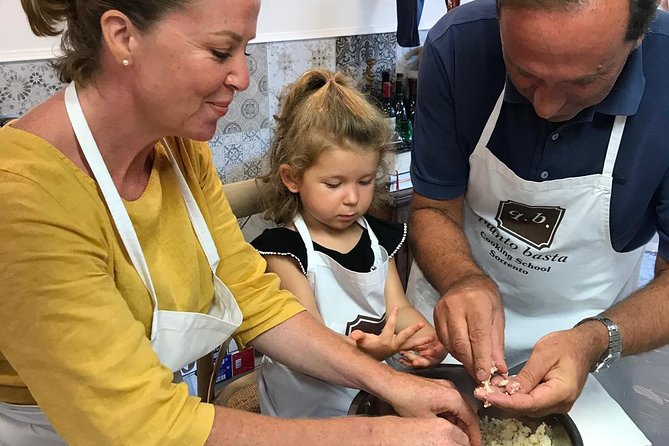Private / Small Group at "Quanto Basta" School in Sorrento center - Tiramisu gives the class a sweet finish