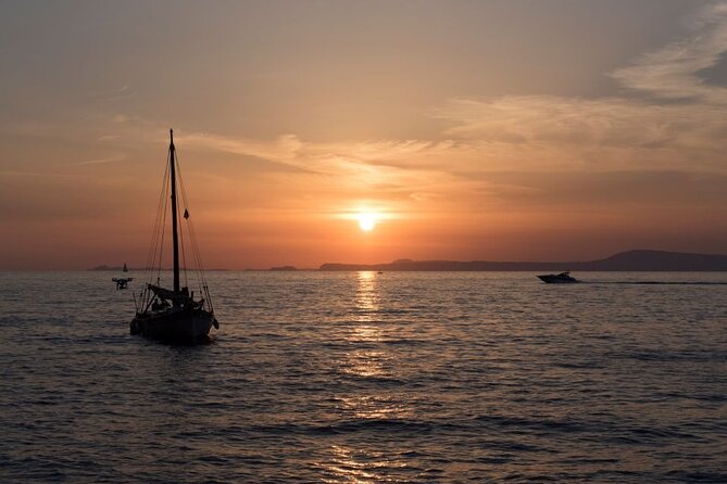 Private Sorrento Sunset Cruise with Prosecco, Spritz & Limoncello - Bagni Regina Giovanna, the most memorable stop