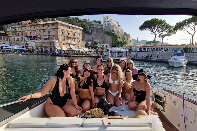 Private Sorrento Sunset Cruise with Prosecco, Spritz & Limoncello - Is two hours enough?
