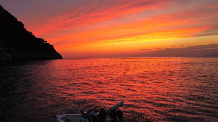 Private Sunset boat tour - What to bring and what is already covered
