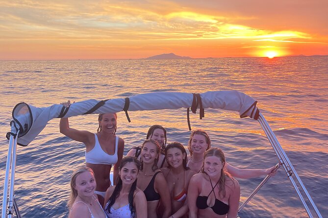 Private Sunset Boat Tour with Prosecco from Sorrento - Who will enjoy this most
