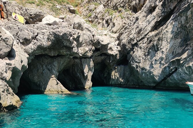 Private tour in a typical Capri boat - Key points to know before booking