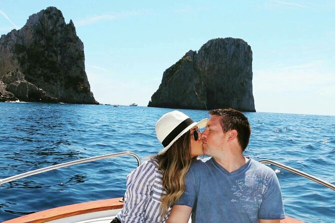 Private tour in a typical Capri boat - The route around Capri, stop by stop