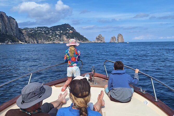 Private tour of Capri - Passing beneath the Faraglioni arch