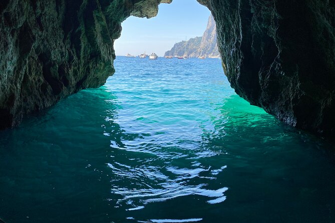 Private Tour of the Island of Capri by Boat and Visit to the Caves - Key points to know before booking