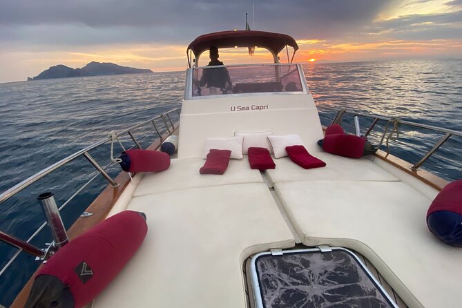 Private Tour of the Island of Capri by Boat and Visit to the Caves - Starting at Piazza Angelo Ferraro