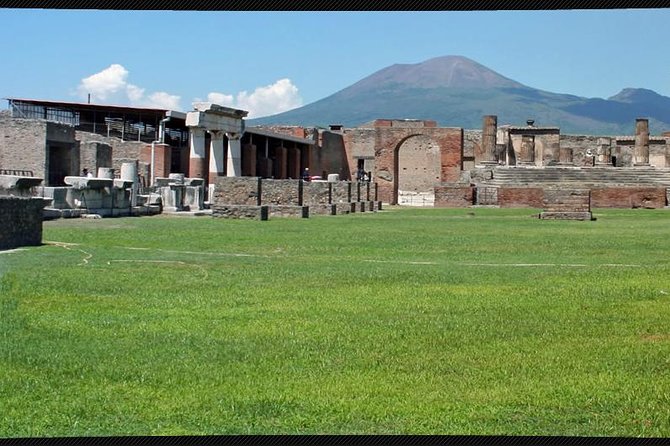 Private Tour Pompeii Herculaneum Vesuvius - Guides and the value of local help