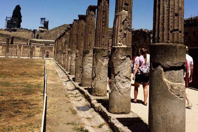 Private Tour Pompeii, Vesuvius and Herculaneum - Pompeii in two hours: a Roman town frozen by Vesuvius