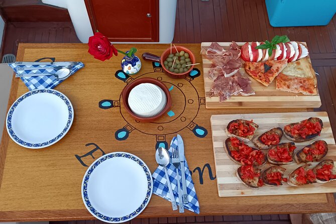 Romantic evening in Sorrento - Who will enjoy this evening most?