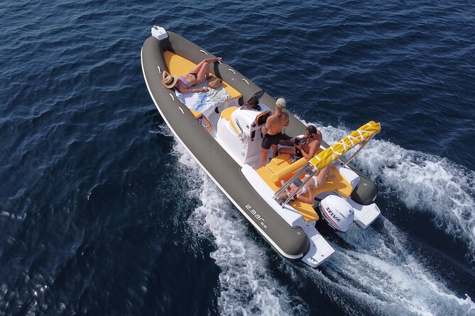 Self Drive Boat Hire - Communication and support during the day