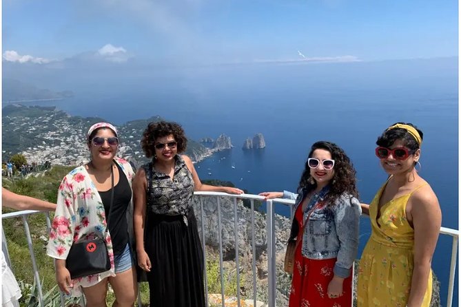 Shared CAPRI Tour - 360° experience by Bus, Boat & Guide - Gardens of Augustus and the Faraglioni view