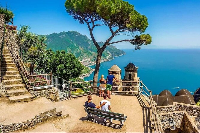 Sharing tour of the Amalfi coast - Positano, one hour among steep lanes