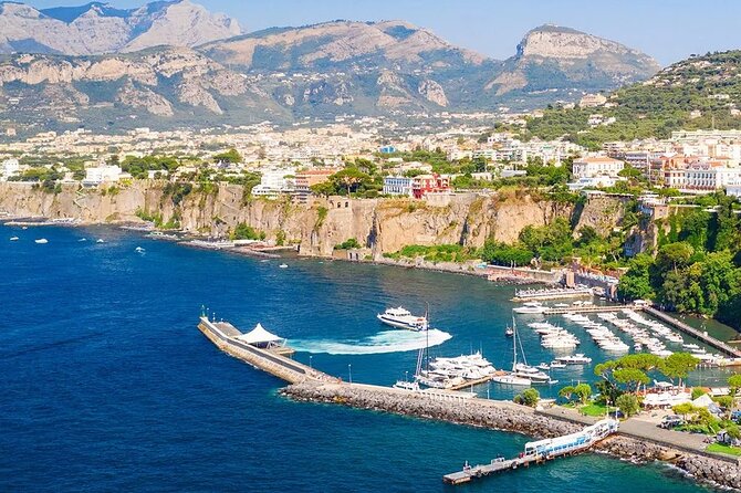 Shuttle service from Sorrento to Napoli Airport/Train Station - Key points to know before booking