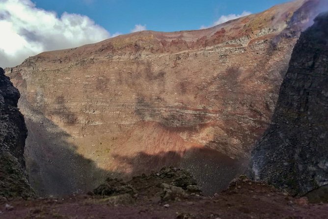 Skip-the-Line Pompeii and Vesuvius Tour - Small group, but confirm the actual group size