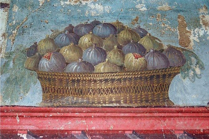 Skip the line Private tour of Pompeii from Sorrento - Granai del Foro and the Forum Baths