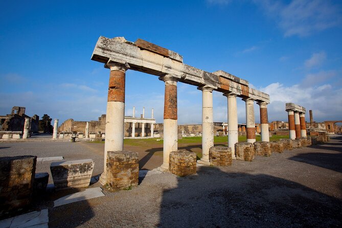 Small Group Guided Pompeii Tour from Positano - Why a guide makes Pompeii easier to understand