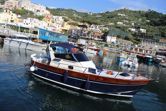 Small-group Positano Capri - Lunch, local food, and the cost of disembarking