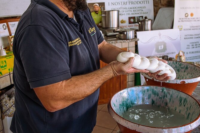 Sorrento Ape Tour, Lemon Garden, Mozzarella Show & Pizza Class - Fresh Cheese, Olive Oil, Wine, and Provolone