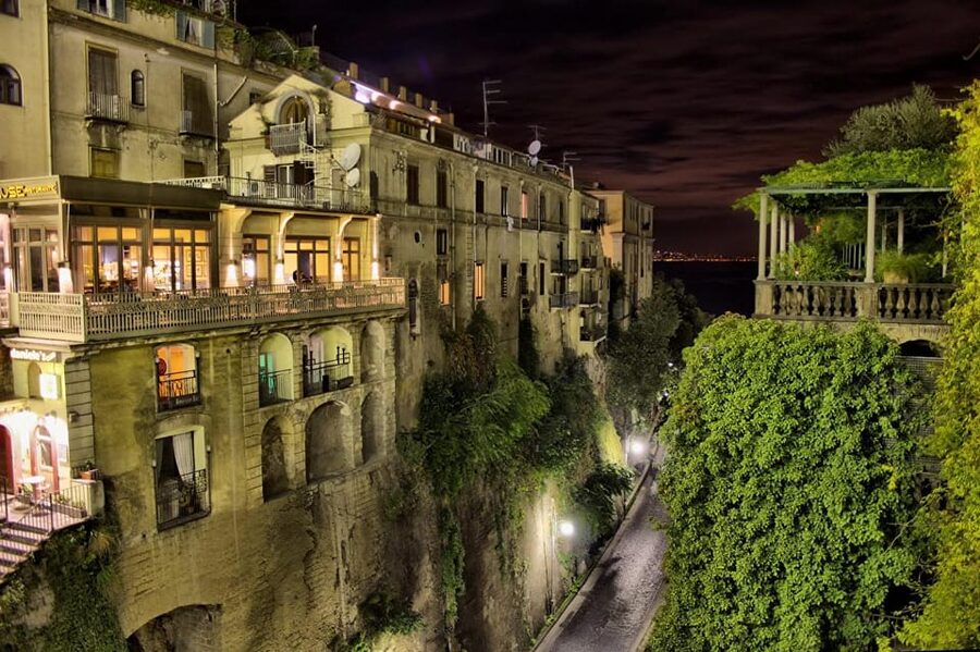 Sorrento by night... with a tasty surprise - Meeting at Piazza Tasso