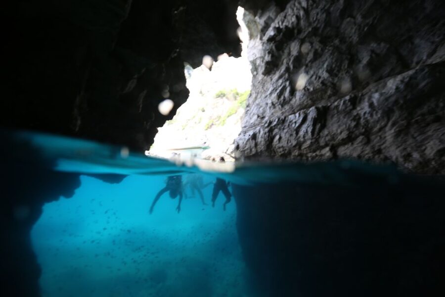 Sorrento: Capri and Blue Grotto Boat Cruise with Drinks - Capri’s caves, arches, and famous rock formations