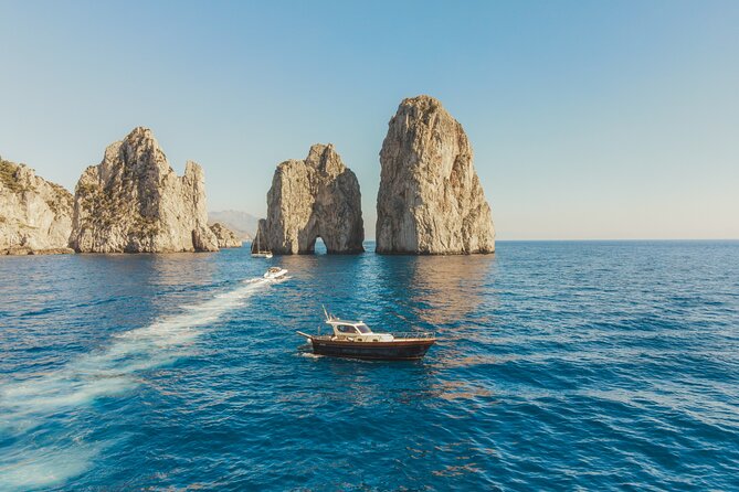 Sorrento: Capri Boat Small Group Tour Up to 8 & 4 hours ashore - Sorrento’s coast and Marina Grande
