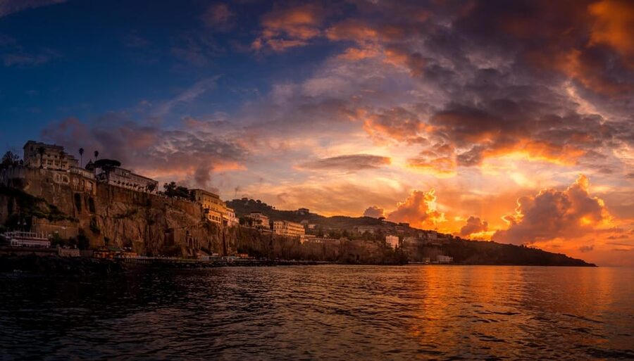 Sorrento Coast 2 Hours Shared Boat Tour with Swimming Stop - Drinks, music and a relaxed pace