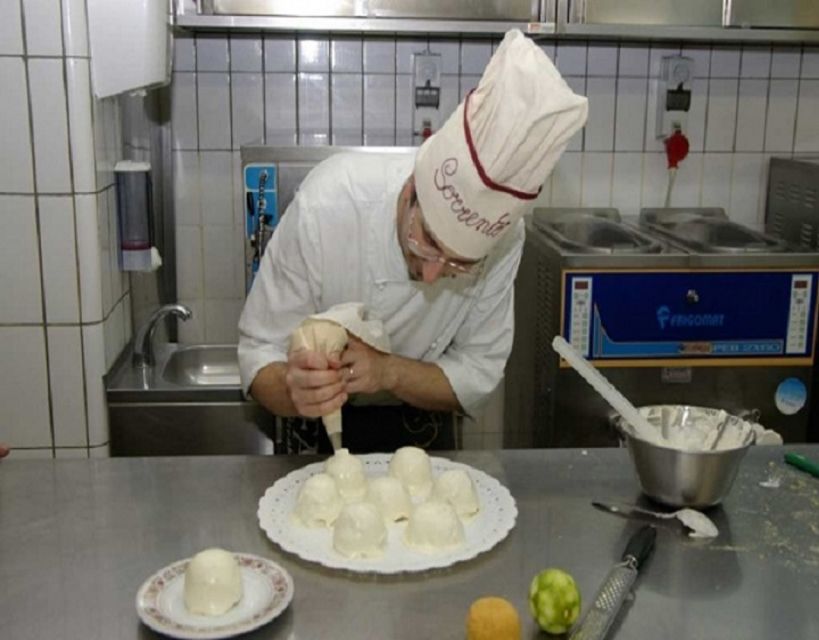 Sorrento: Granita, Sorbet, & Gelato-Making Class - Finishing with classic Italian gelato