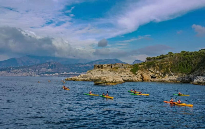 Sorrento: Guided Kayak Tour + Free 1h Paddleboarding - FAQ