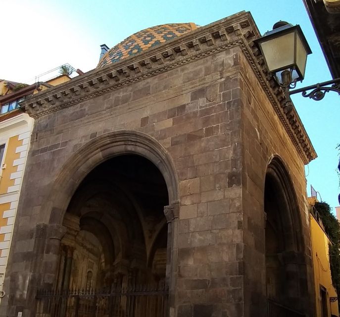 Sorrento: Guided Walking Tour & Limoncello Tasting - San Francesco cloister and a quieter historic stop