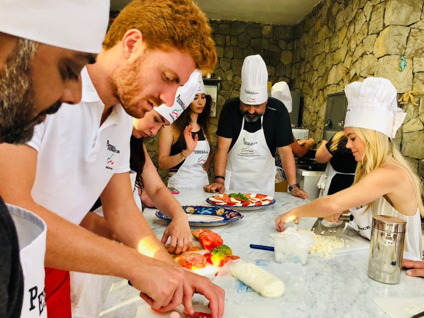 Sorrento: Italian Cooking Class with Transfer - Cooking in a Sorrento family home