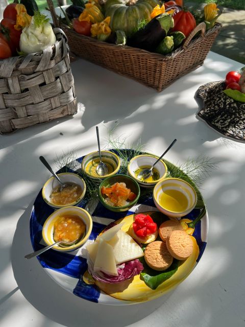 Sorrento: Lemon Garden Tour with Marmalade Tasting - What the guide explains about Sorrento lemons