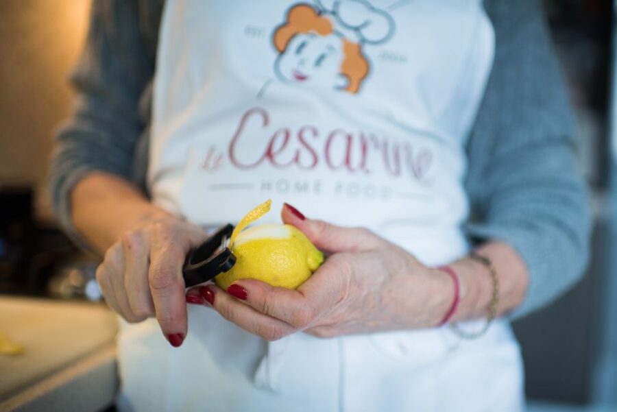Sorrento: Markets and Cooking Class at a Cesarina's Home - Eating in the family home