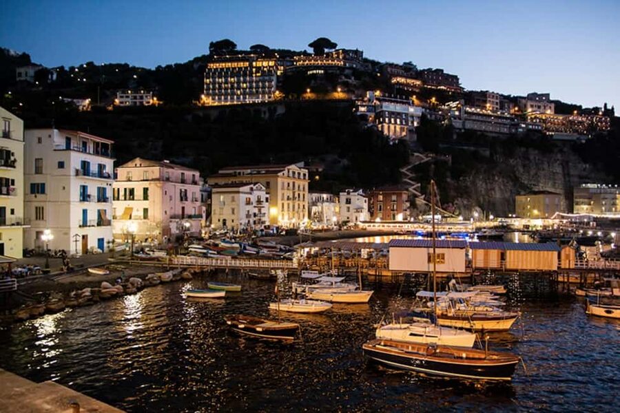 Sorrento: Night time Walking Tour & Limoncello Tasting - Villa Comunale: Sorrento’s best opening view