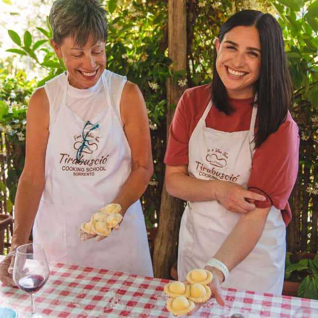 Sorrento: Pasta Making Class - Lunch with the food you prepared