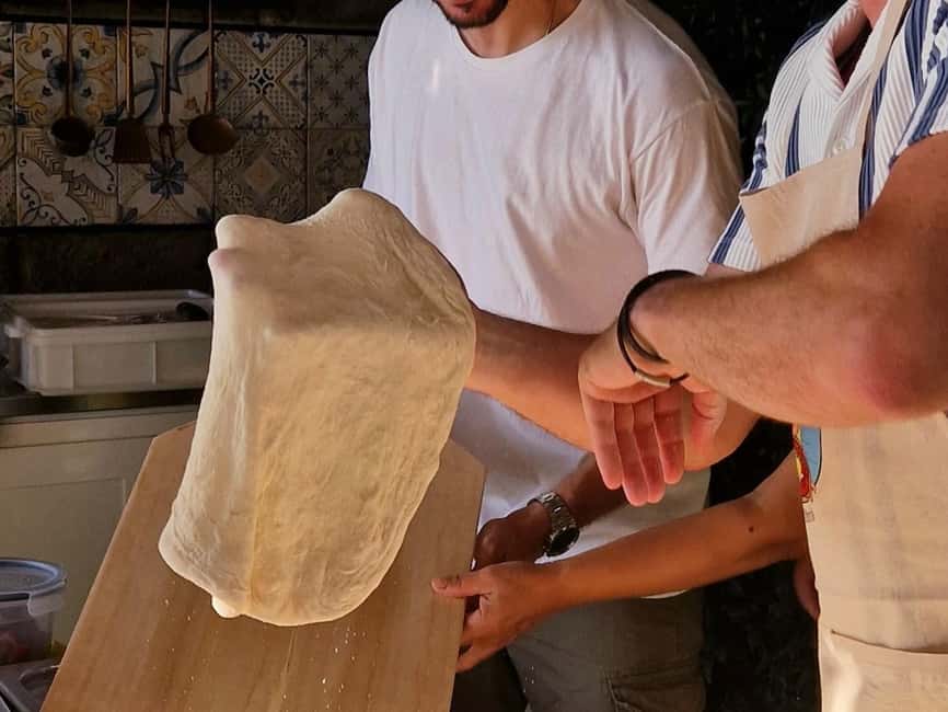 Sorrento: Pizza Class with Sea View - Pizza making in a Sorrento lemon grove
