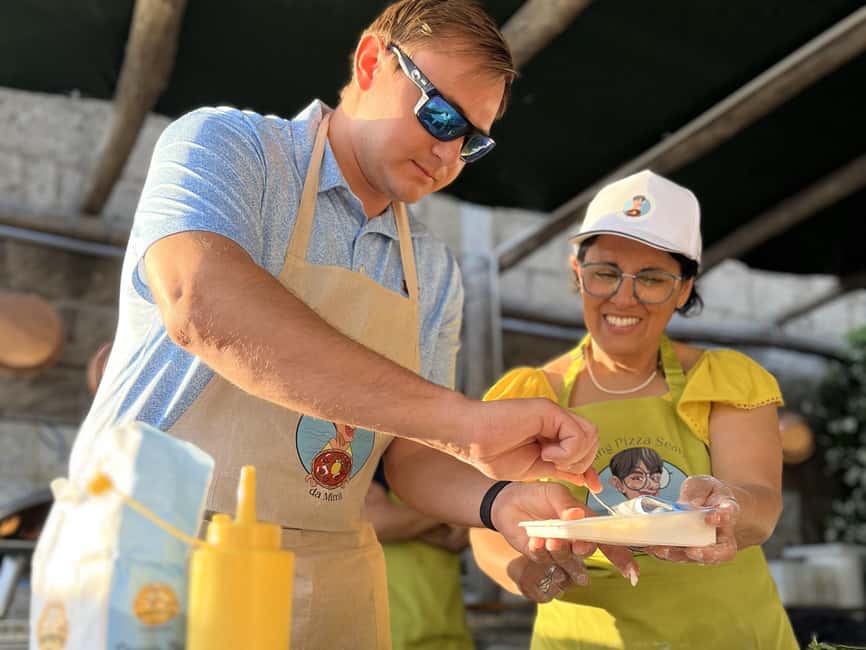 Sorrento: Pizza Class with Sea View - The one-hour Neapolitan pizza class