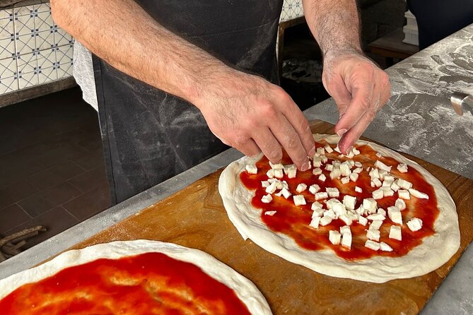 Sorrento Pizza Making Class with Local Pizzaiolo Hands on 100% - From dough to wood-fired pizza